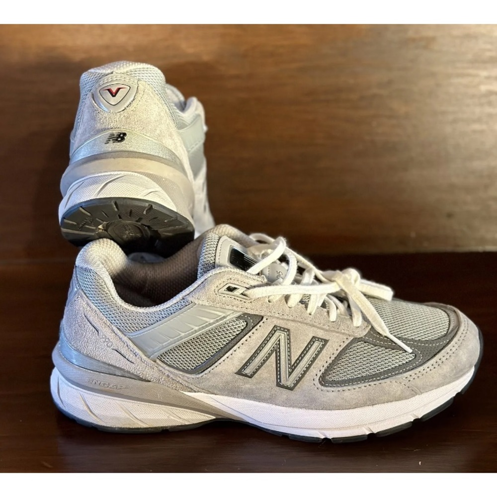 New Balance 990v5 Running Sneakers Women’s 9.5